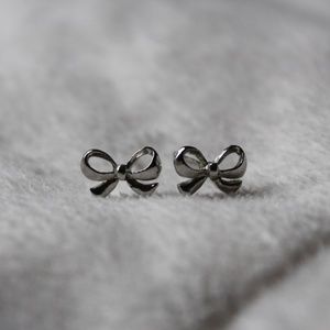 Sterling silver bow stud earrings